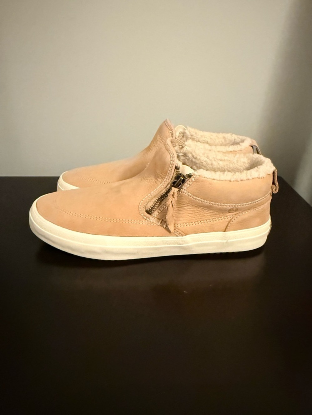 Sperry Crest Lug Side Zip Cozy Leather Sneaker Boots Beige Shearling Women 9 - Picture 5 of 10